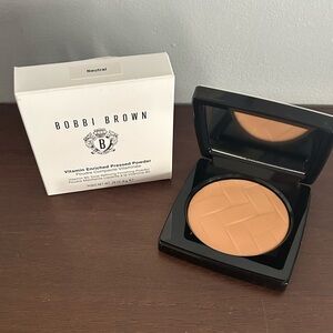 Bobbi Brown Vitamin Enriched Pressed Powder- Neutral